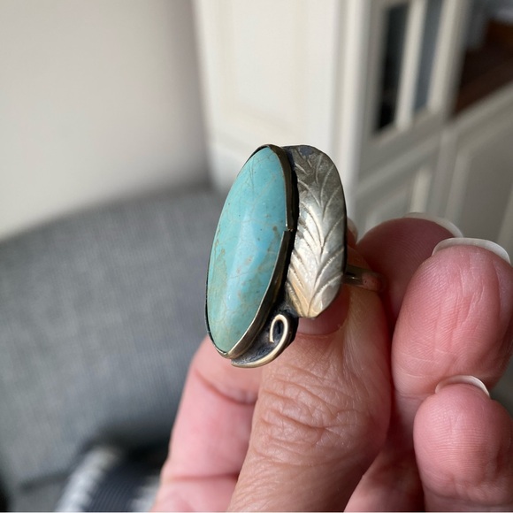 Vintage Navajo Turquoise Ring - Picture 11 of 16